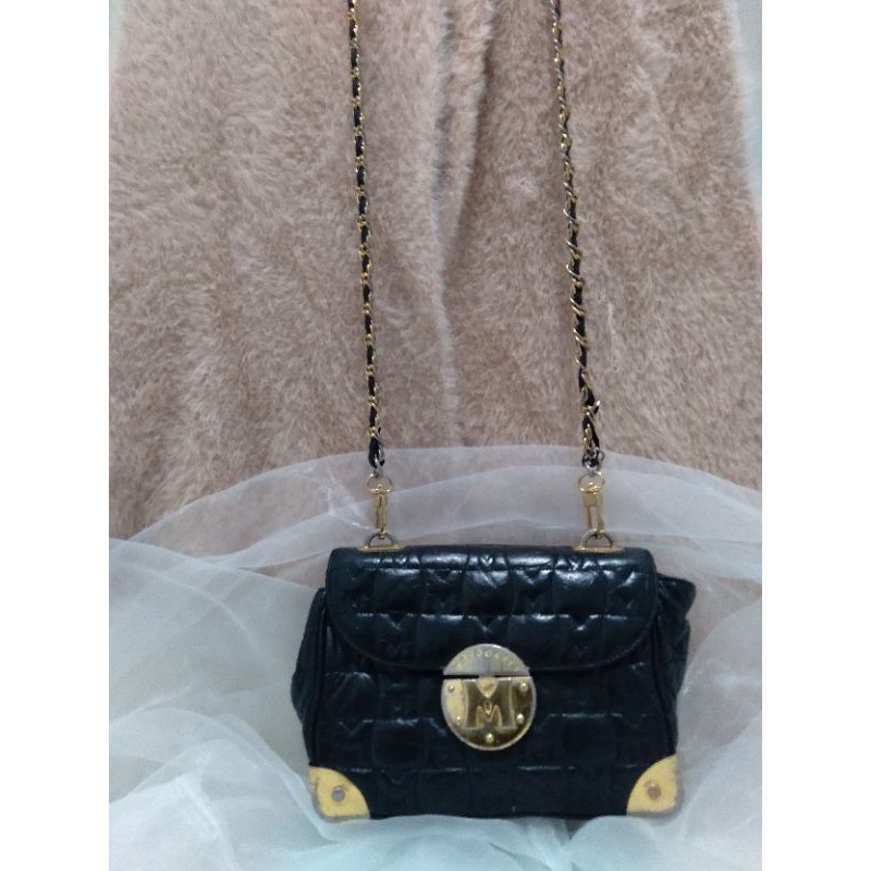 METRO CITY CHAIN SLING BAG (PRE-LOVED)