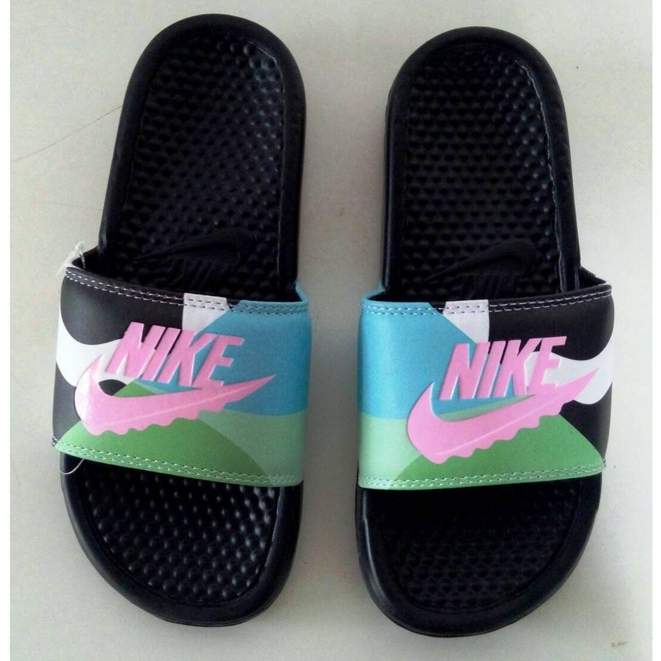 Nike benassi hotsell slides womens philippines