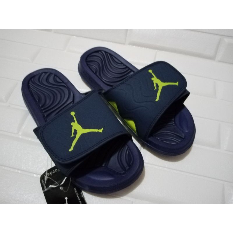 Jordan slippers for sales ladies