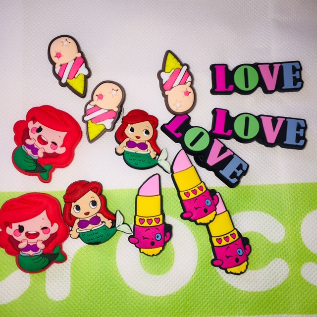 Pins Croc Shoe Charms Pins Jibbitz for Crocs Charms for shoes bags and