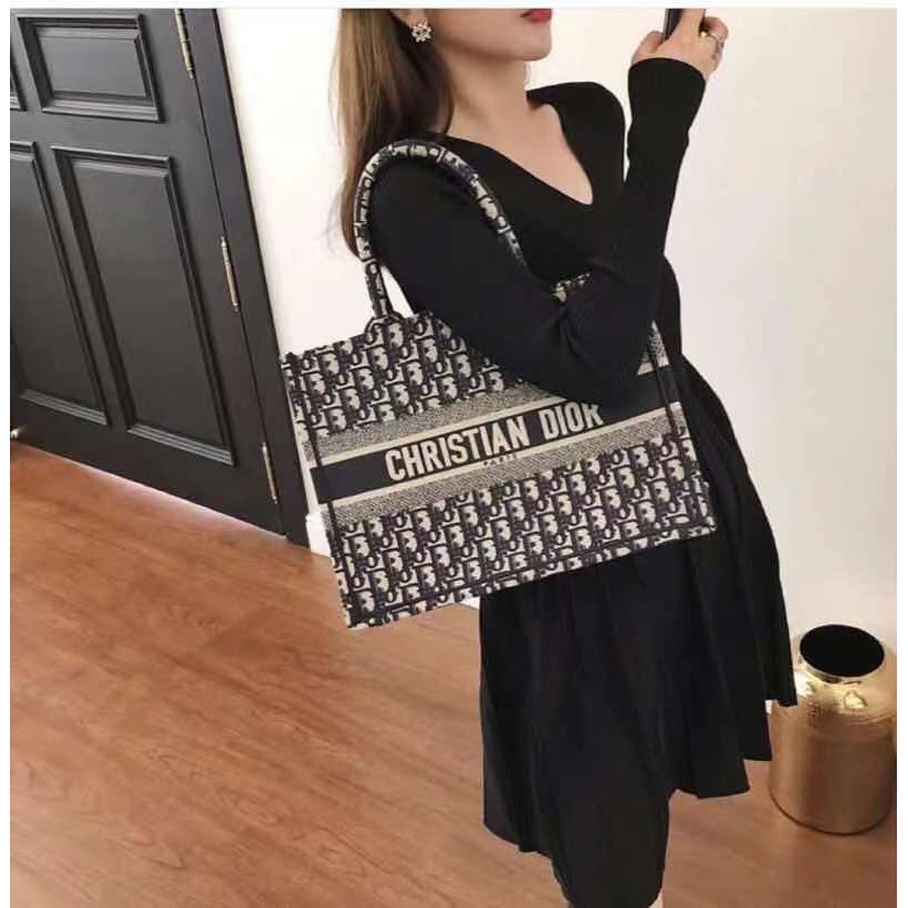 dior tote bag medium vs large｜TikTok Search