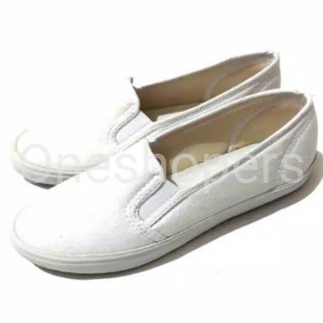 plain white canvas shoes