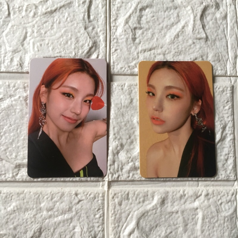 ITZY - Guess Who Photocards (Yeji, Lia, Ryujin, Chaeryoung, Yuna