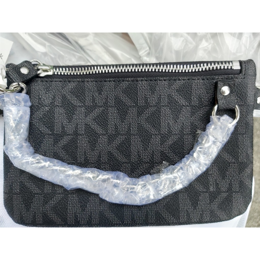 Michael kors belt outlet bag with pull chain