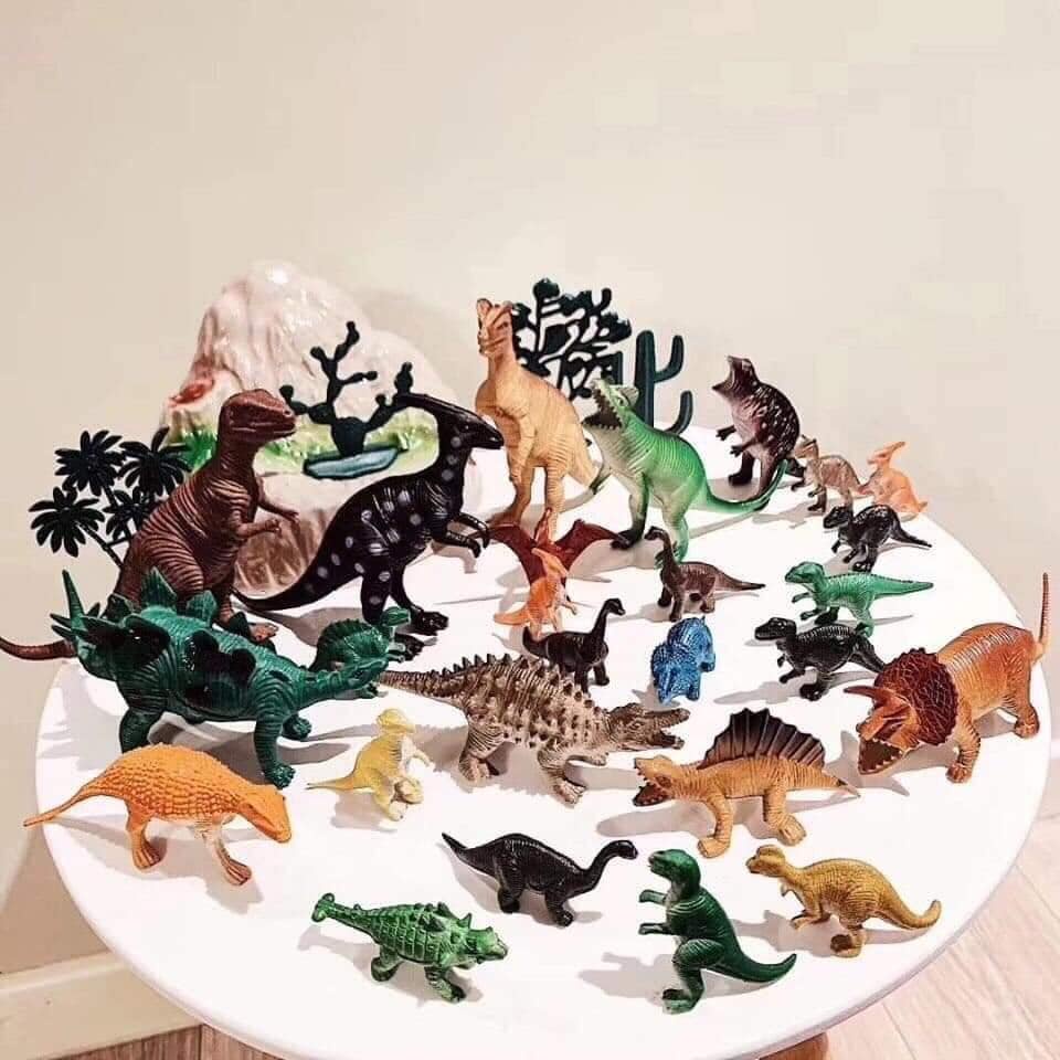 A Collection Of 18-Detailed Historical Dinosaur Models (Box), Every ...