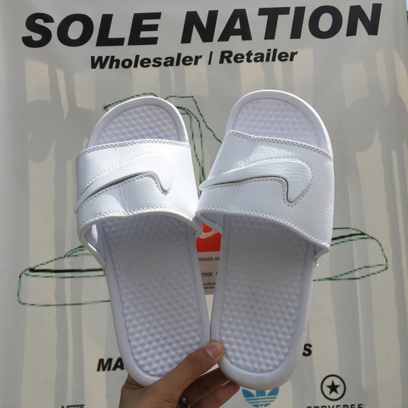 Nike benassi jdi hot sale swoosh pack