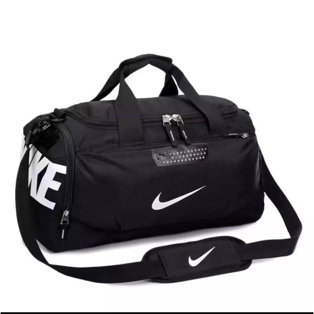 Nike shop travel bag