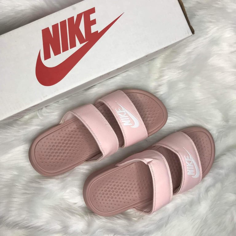 Nike benassi hotsell duo pink