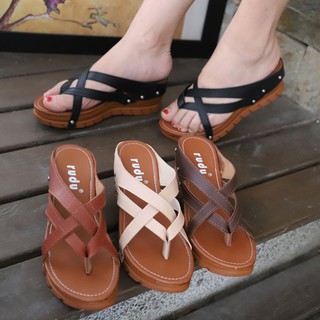 Sandals on sale below 2