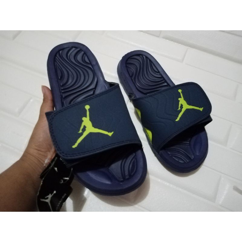 Jordan deals slippers womens