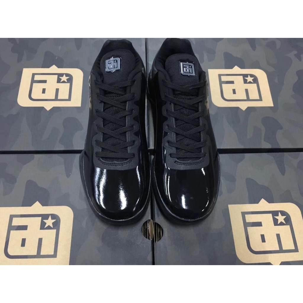 All black basketball referee on sale shoes