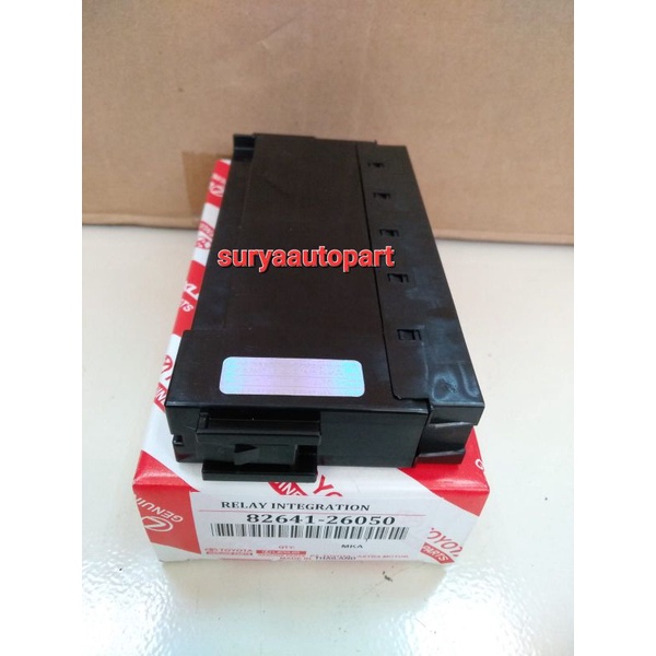 Relay integration fuse box toyota hiace Compmuter 8264126050 Original