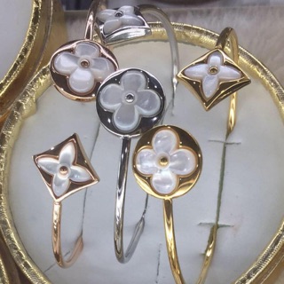 Idylle Blossom Twist Bracelet, White Gold - Categories Q95536