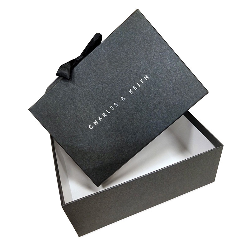 Charles and keith gift bag hotsell