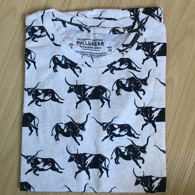 Check out the latest in Men's T-shirts, PULL&BEAR