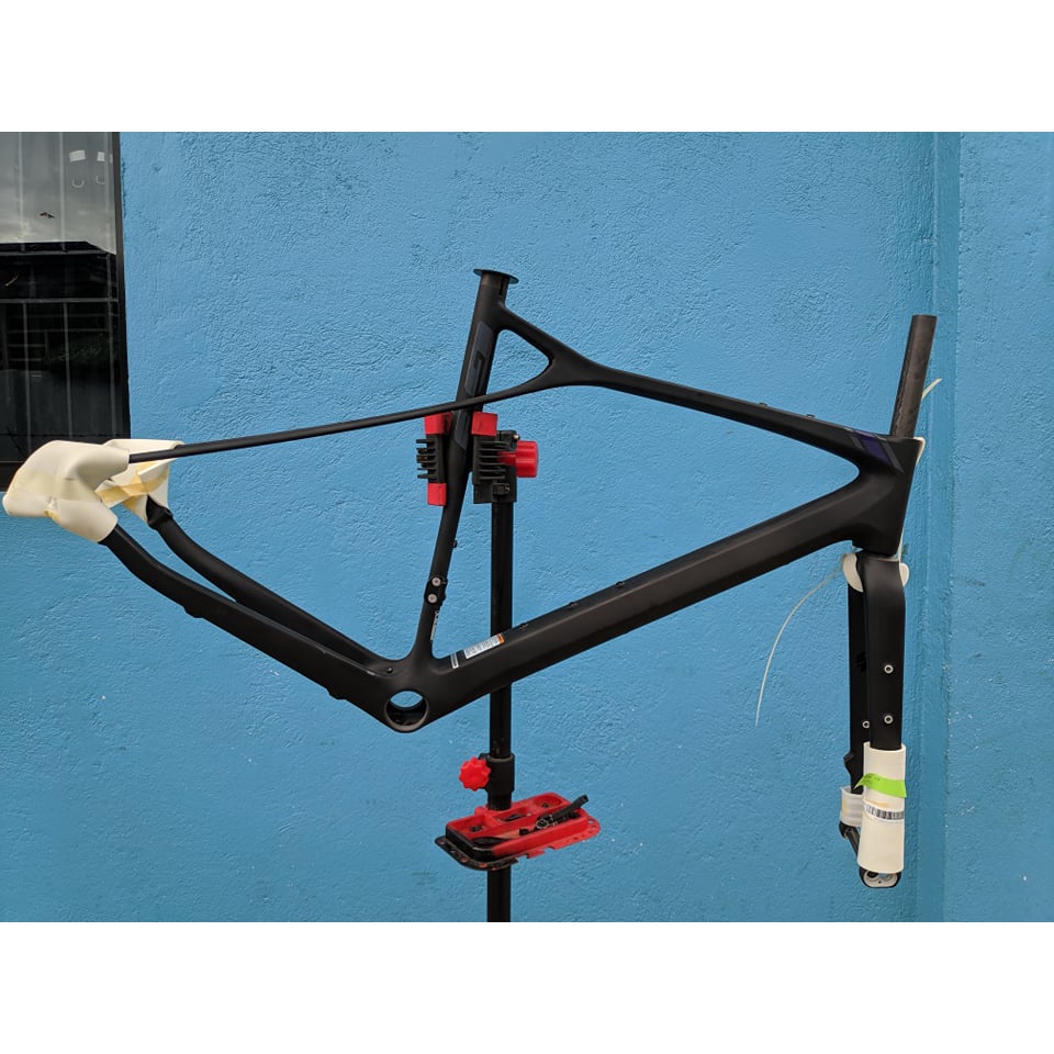 Gt carbon frame sale