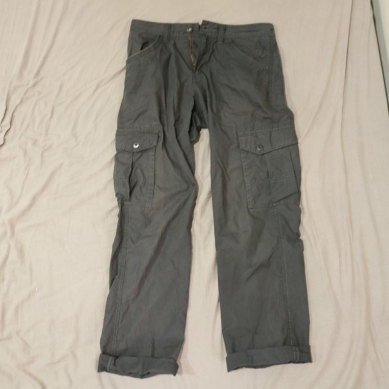 Bossini sale cargo pants