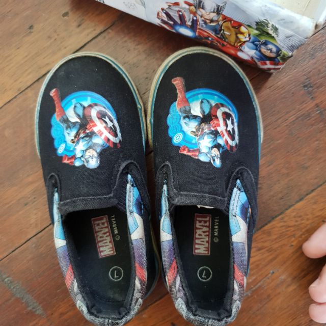 Captain marvel 2024 shoes payless