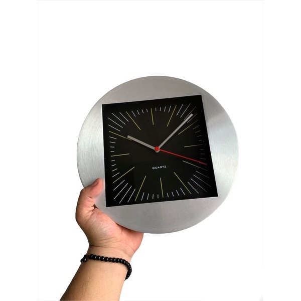 Quality wall clock made of thick aluminum with a diameter of 25CM ...