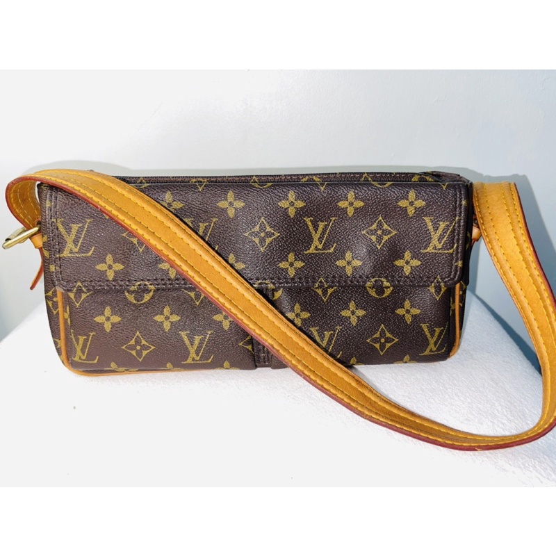 Authentic lv louis vuitton viva cite mm nag, Luxury, Bags & Wallets on  Carousell