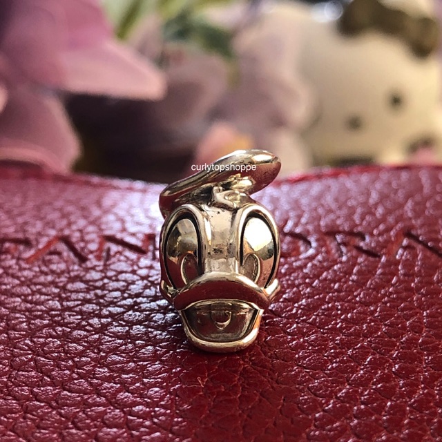 Donald duck hot sale pandora charm