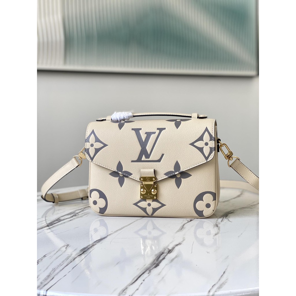 Louis Vuitton Crafty Pochette Metis Bag Cream | 3D model