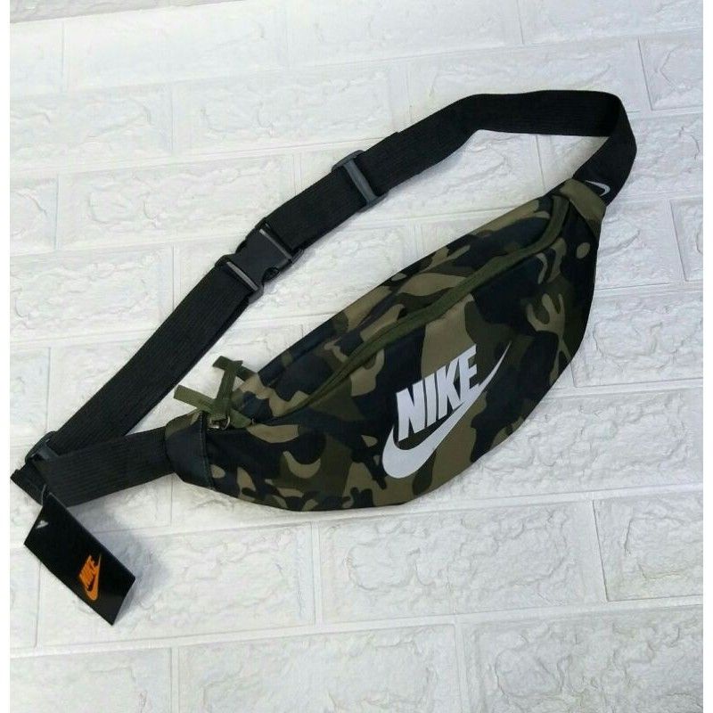 New ORIGINAL AUTHENTIC NIKE CAMOUFLAGE BELTBAG WAISTBAG FANNYPACK