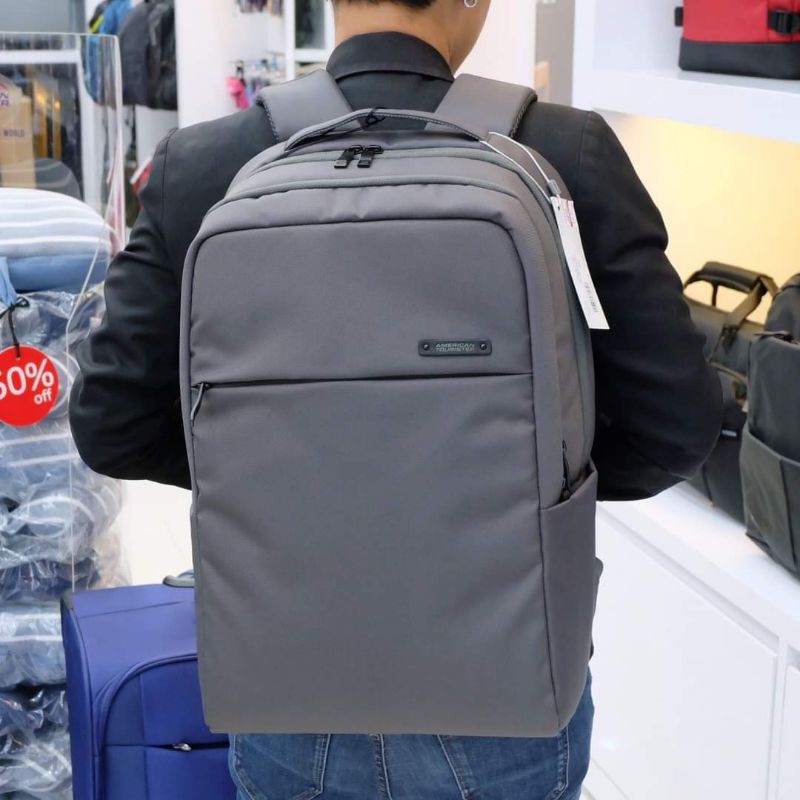 American outlet tourister scholar