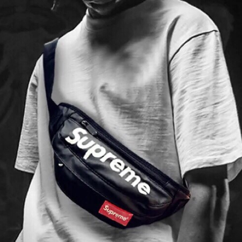 Supreme fanny shop pack across chest