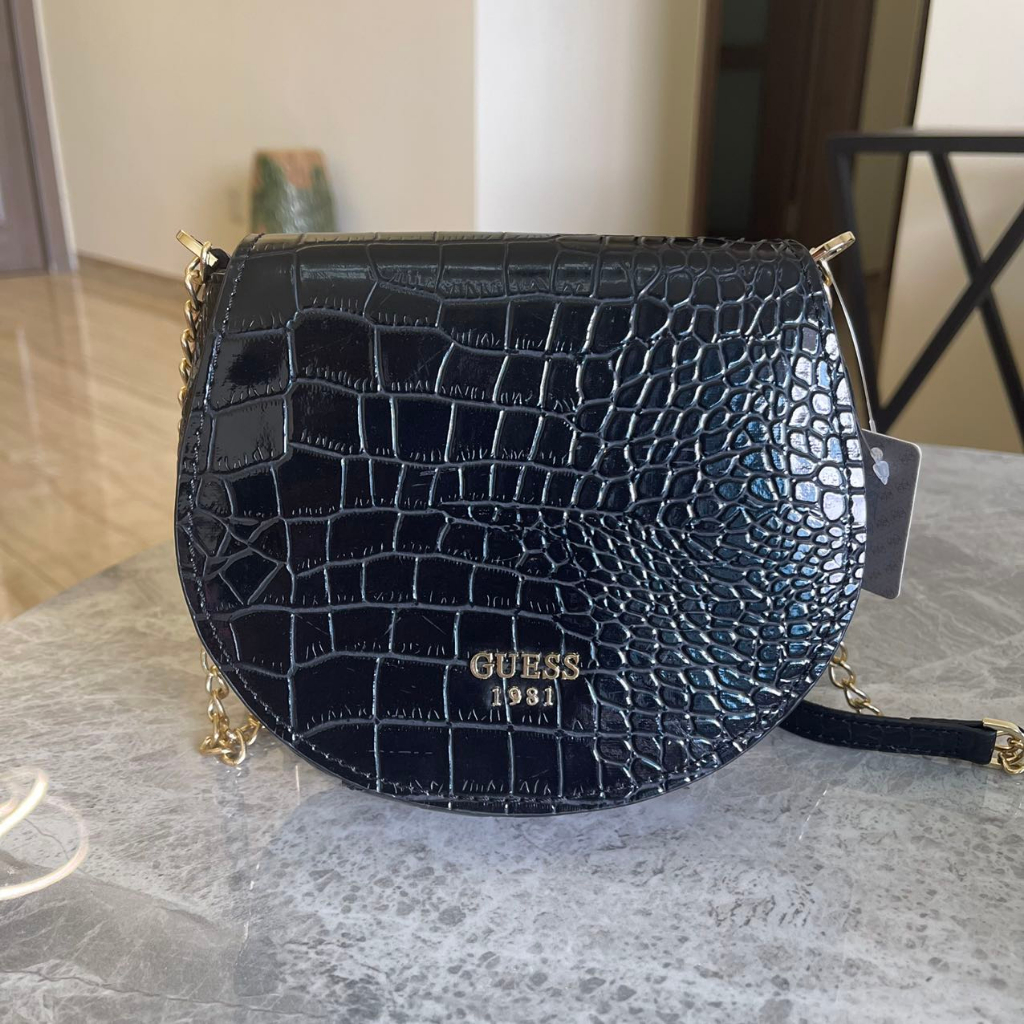 New arrival Guess sling bag 1130007