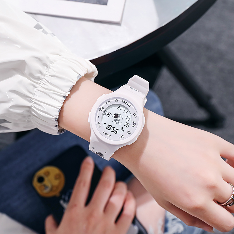 New astronaut electronic watch for male and female students, Happy waterproof and fall