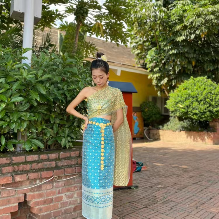 flower maxi dress Coastal Blue Floral | Trendy Women's Dresses Lady Black Tie - Size:9 YEAR Sydney is wearing the Sustainable European Designer