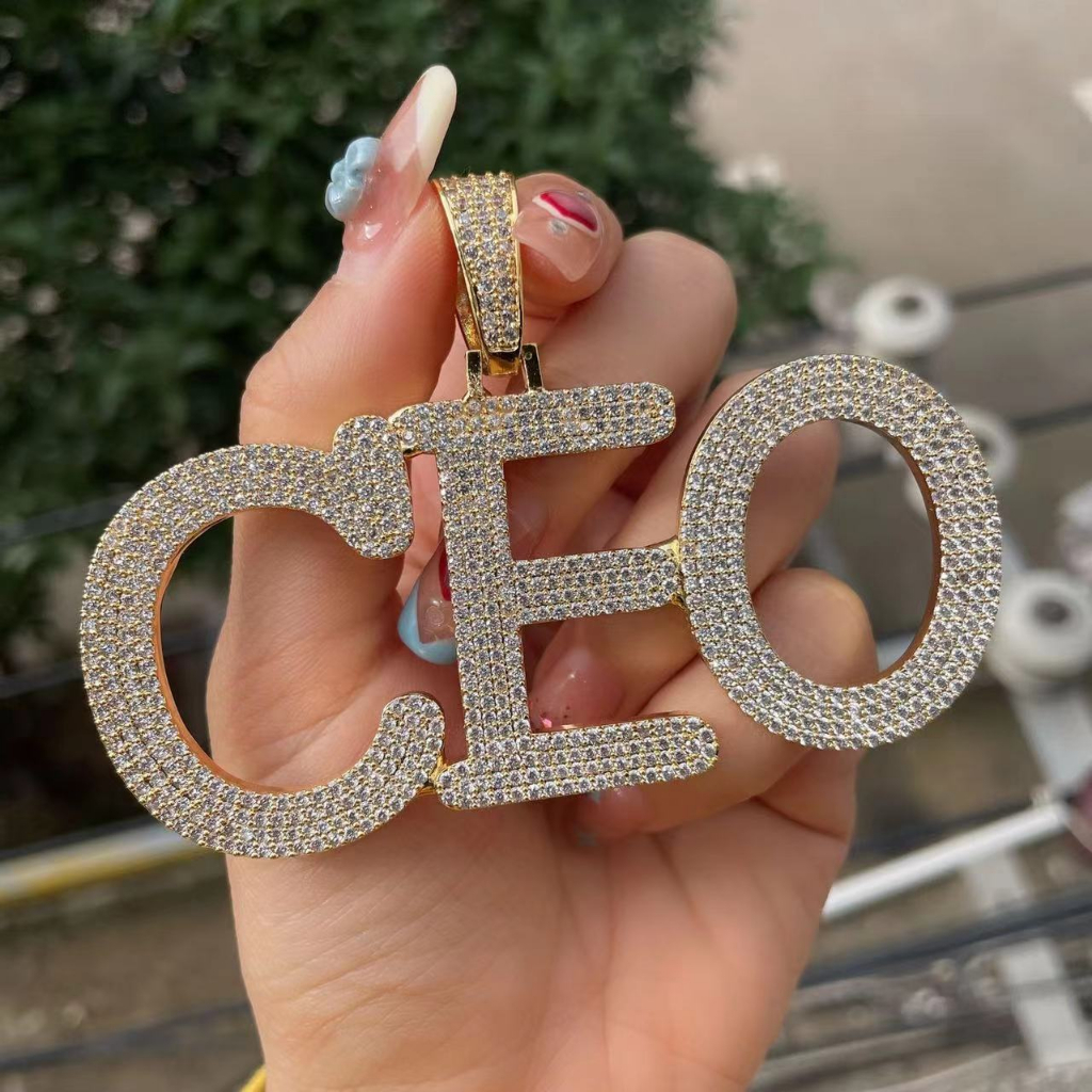 Bubble letter custom name plates necklace for men baguette iced out