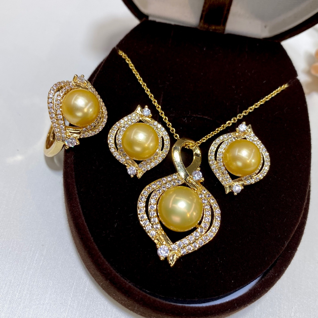 New gold Pearl wings NECKLACE and EARRINGS set. Non tarnish main image 0