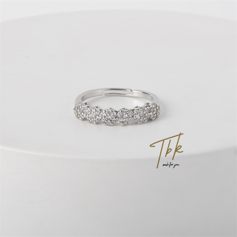Anxiety Relieving Stress Flower Adjustable Open Rotating Ring - 18K Platinum Plated
