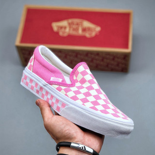 White vans with hot sale pink fur