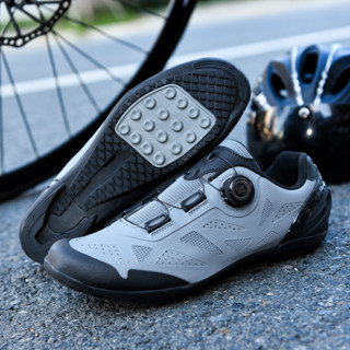 Non clip deals cycling shoes