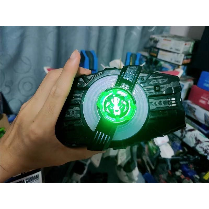 Kamen Rider Geats core id Tycoon BLACK GENERAL raccoon dog red eyes The ...