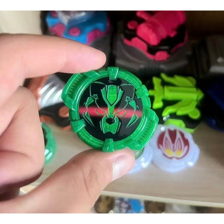 Kamen Rider Geats core id Tycoon BLACK GENERAL raccoon dog red eyes The ...
