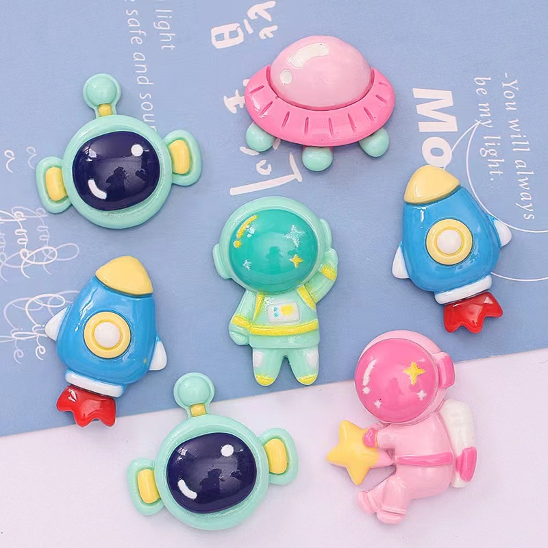 10 Pieces Set Cartoon Spaceman, Planet Series Resin Statue Crafts Flat ...
