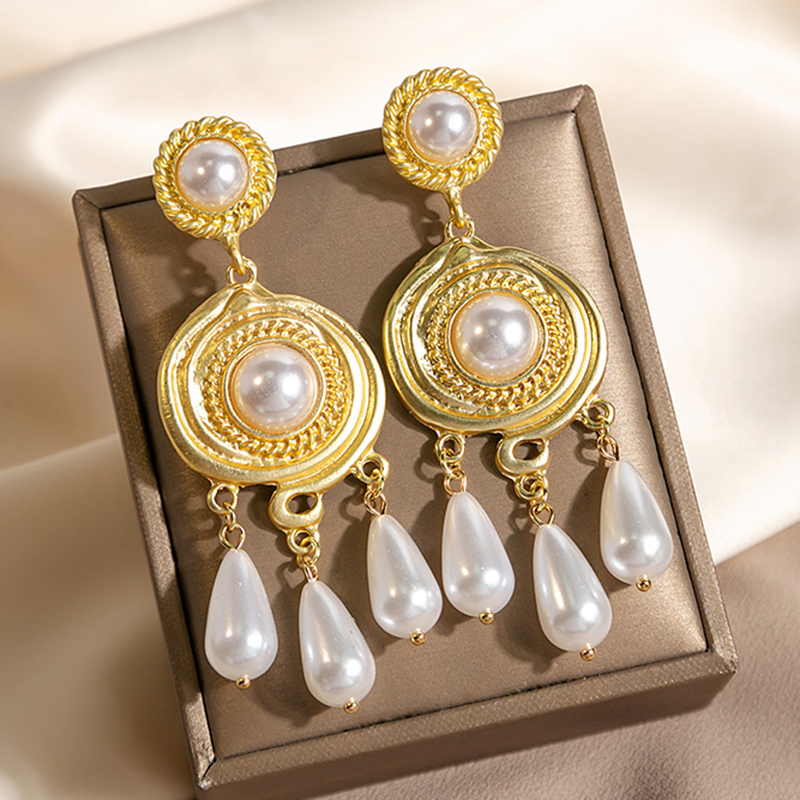 Vintage Elegant White Pearl Dangle Earrings Female Gold Alloy Round ...