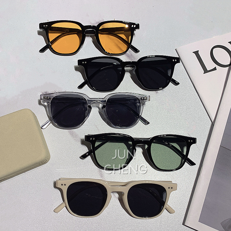 Korean Unisex Mi Ding small box Sunglasses For women men grey ...