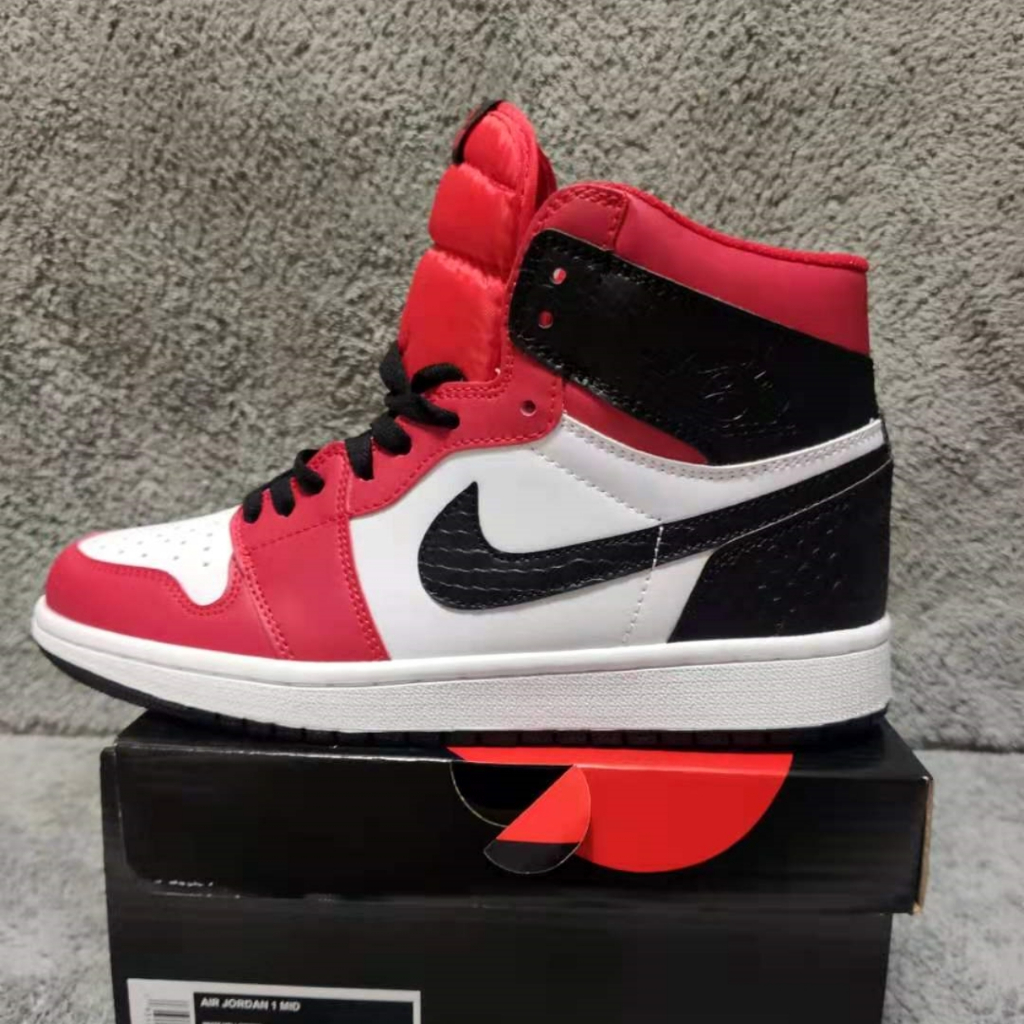 Jordan Air Jordan 1 Shock Absorbed Retro Durable Basketball Shoe