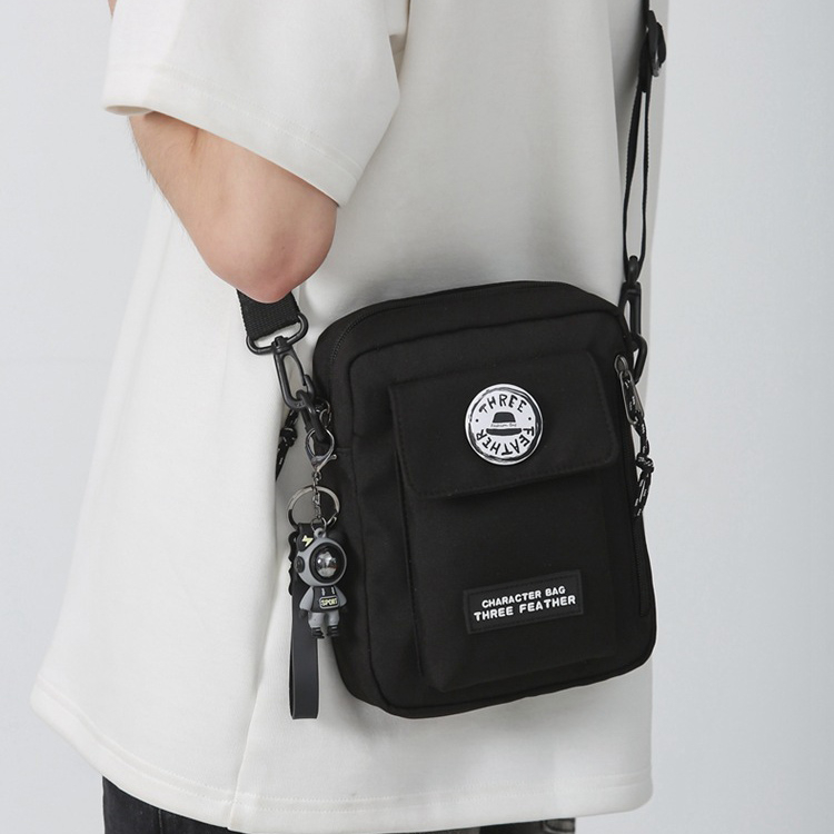 Men's Japanese shoulder bag Simple and versatile crossbody shoulder