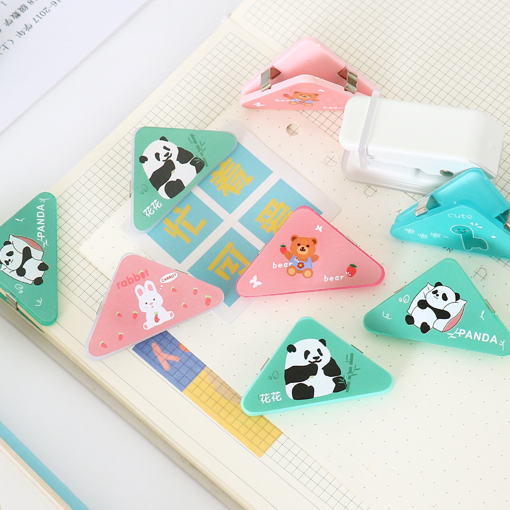 Cute Cartoon Triangle Paper Clip Plastic Corner Clip Memo Holder Binder