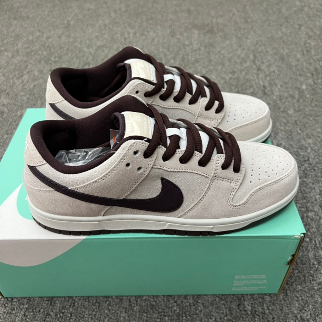 Physical photos Couple Shoes Dunk Low