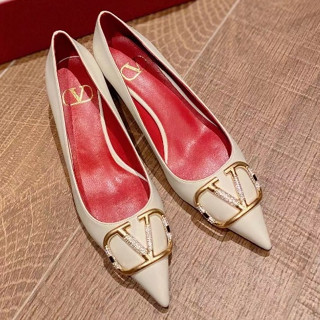 Sell best sale valentino shoes