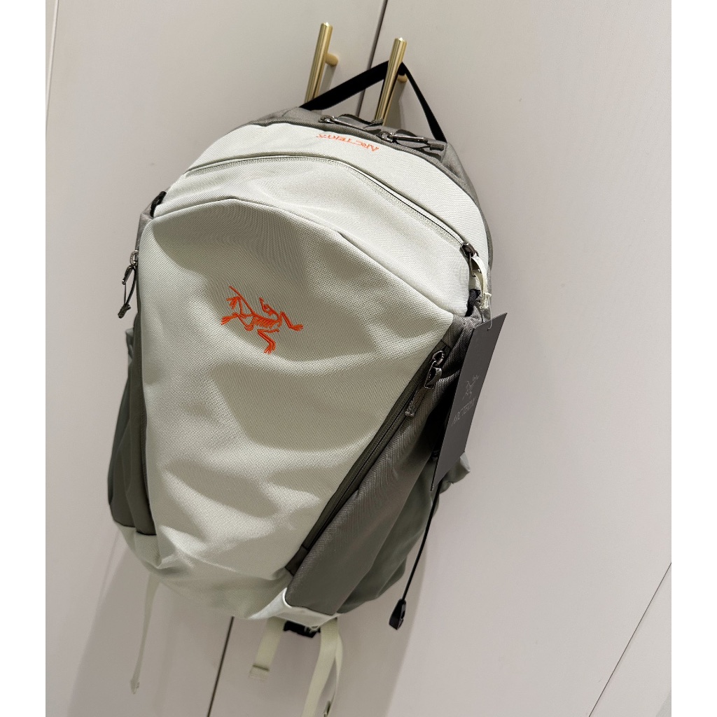 Beams X ARC'TERYX Mantis 26 Daypack Backpack | Shopee Philippines