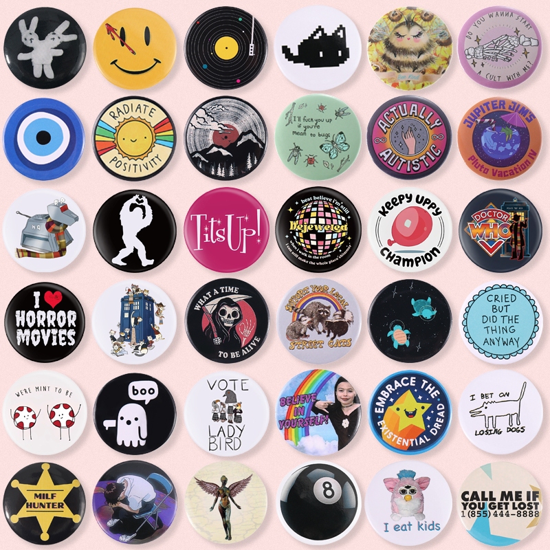 50 Styles 44mm Lapel Brooch Tinplate Pin Funny Cartoon Design Backpack ...