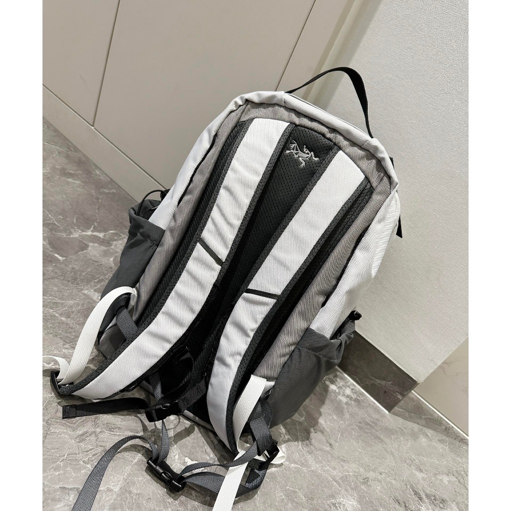 Beams X ARC'TERYX Mantis 26 Daypack Backpack | Shopee Philippines